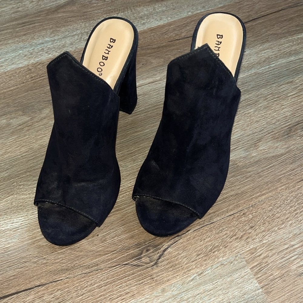 Heels - Picture 2 of 2